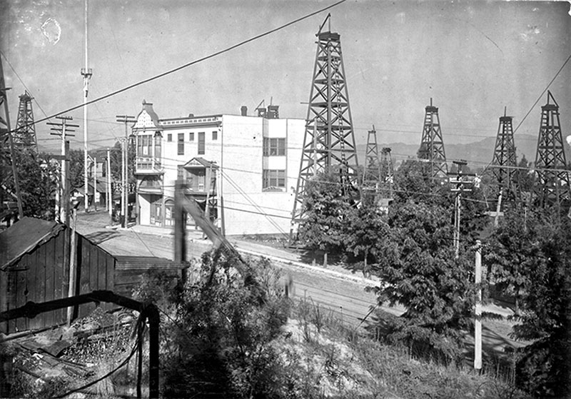 The way it was in 1905 at the Los Angeles City oil field, facing east from First Street and Belmont Avenue.