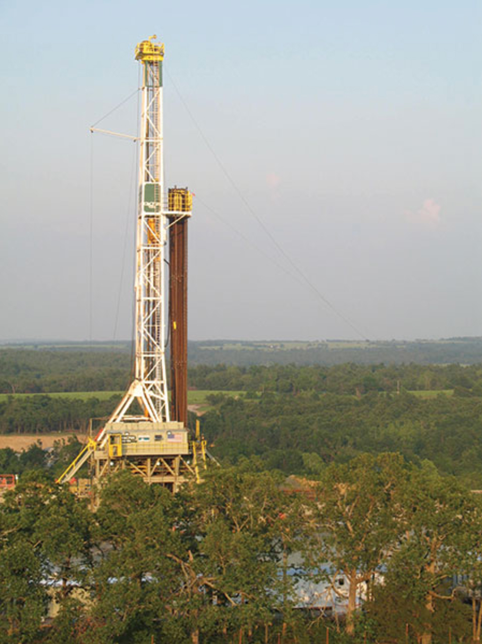Drilling for success in the increasingly active Woodford Shale play in Oklahoma’s Arkoma Basin. Compared to some of the country’s other shale plays the Woodford is unusually complicated, which has made the use of 3-D seismic there an important step to success. Photo courtesy of Newfield Exploration